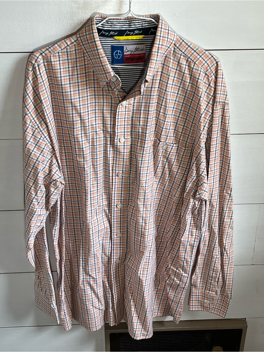 Wrangler Men’s Peach and Blue Plaid Button-Down Shirt
